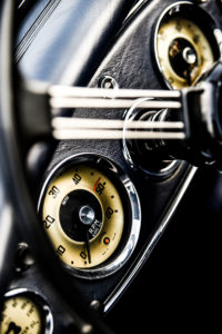 Autofotografie – Detailaufnahme der Armaturen / Foto: Stefan Dokoupil